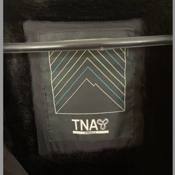 Aritzia TNA Verbier Parka - Picture 6 of 8